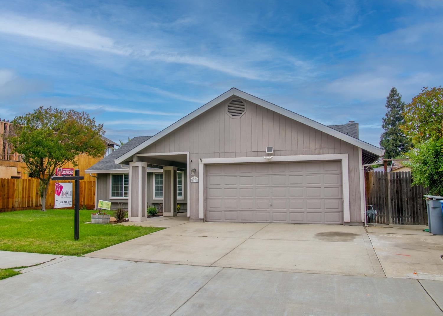 1177 Mirror Lake Dr
